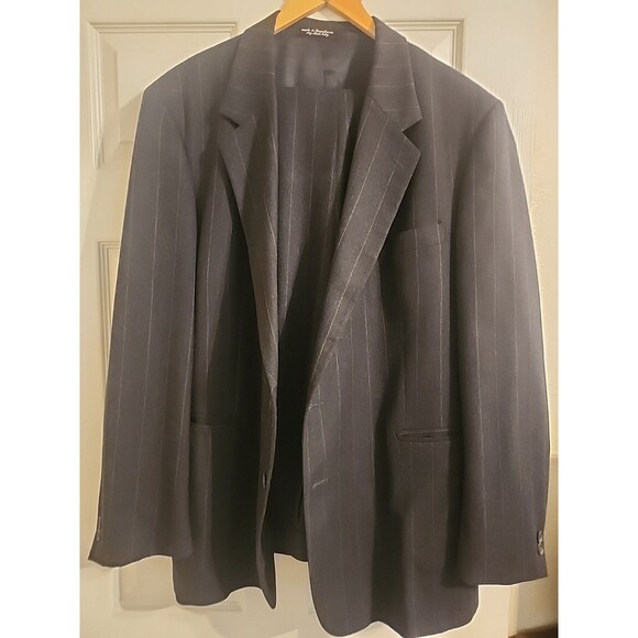 Men's Black Pinstripe Suit (Jacket & Pants)Wool BlendSize 35-R Classic Fit